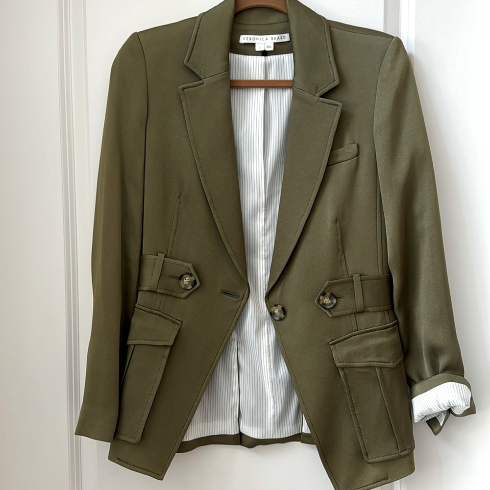 New without tags. Worn once.